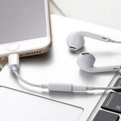 iPhone converter Lightning To Aux 100% original Plug Play Music Audio Earphone