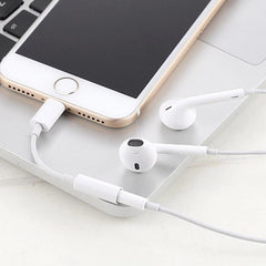 iPhone converter Lightning To Aux 100% original Plug Play Music Audio Earphone